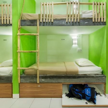 The Eco-Living Hostel Denpasar Exterior foto